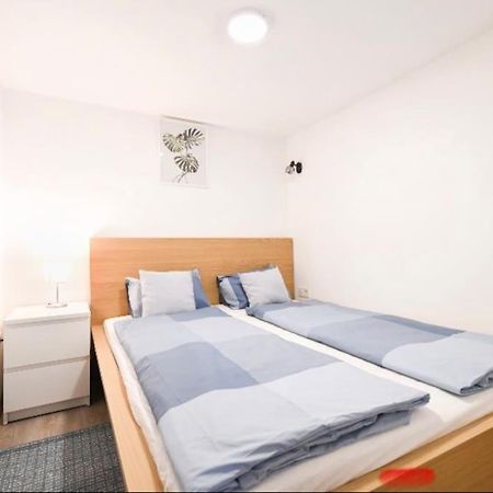 2 Bedroom Flat In Nyar Str., Boutique Budapest Exterior foto